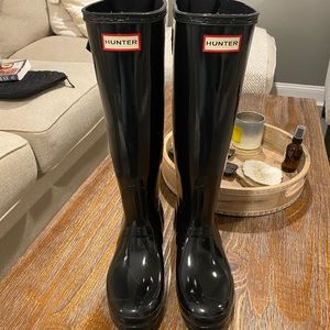 Hunter Women's Original Tall Gloss Rain Boots
